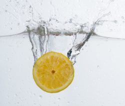 Eierlikör Cocktail mit Zitronenlimonade